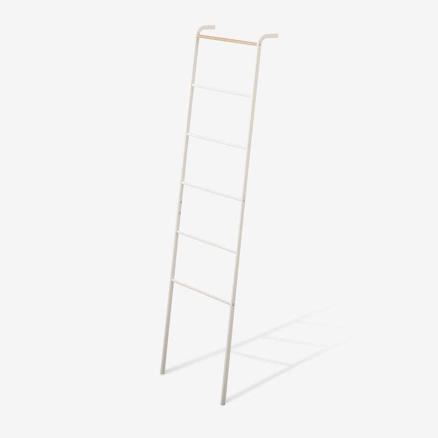 Leaning Ladder Hanger